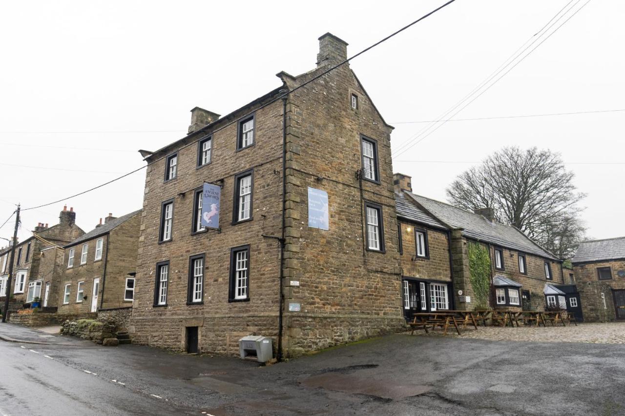 Hotel The Ancient Unicorn à Barnard Castle Extérieur photo
